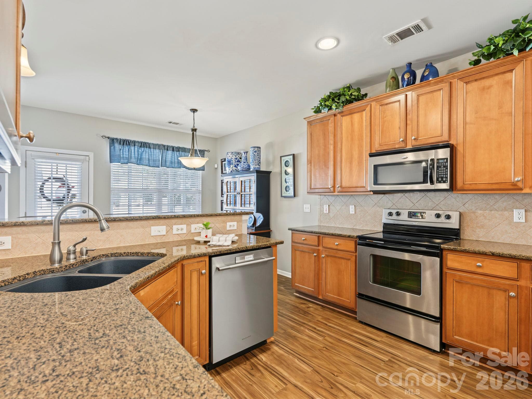 Single Family Residence at 10900 Sand River Court, Davidson, photo 7 of 45