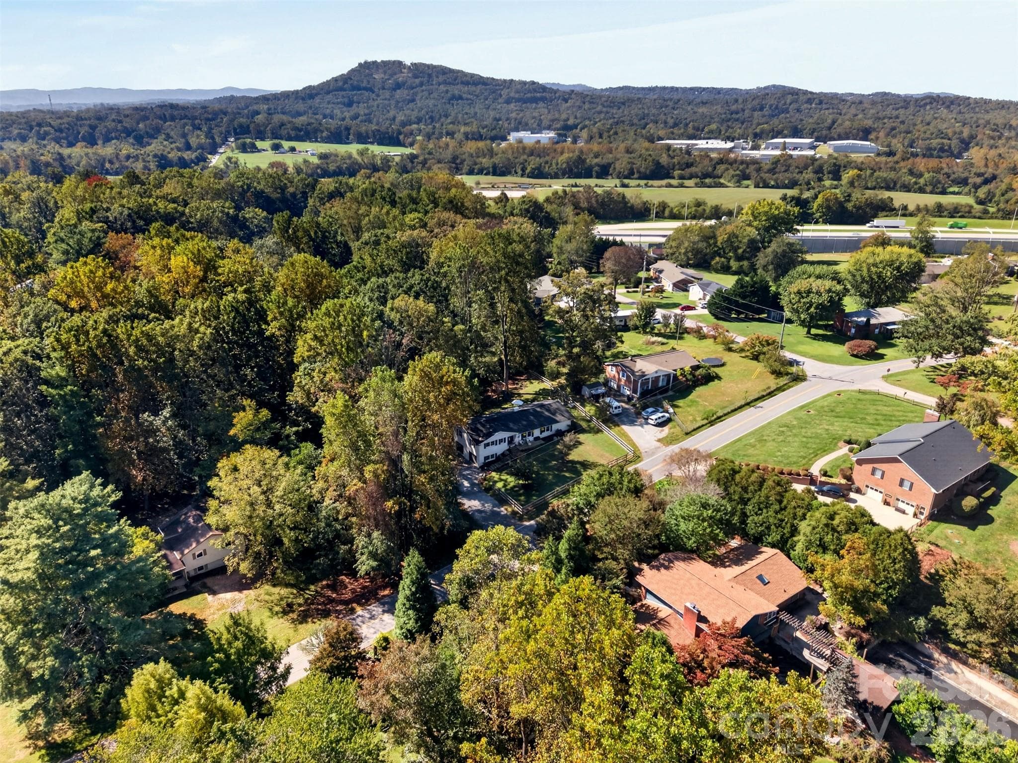 Single Family Residence at 200 Whispering Hills Drive, Hendersonville, photo 3 of 45