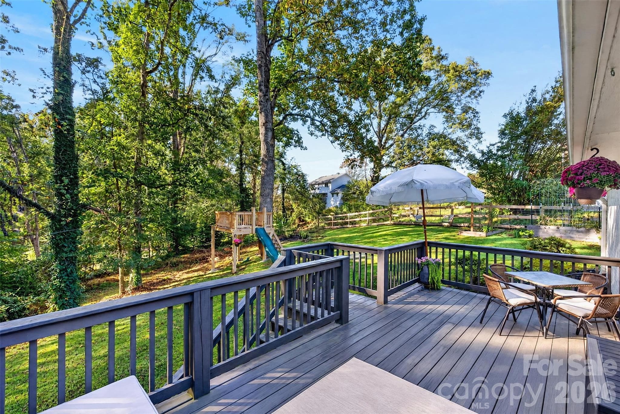 Single Family Residence at 200 Whispering Hills Drive, Hendersonville, photo 9 of 45