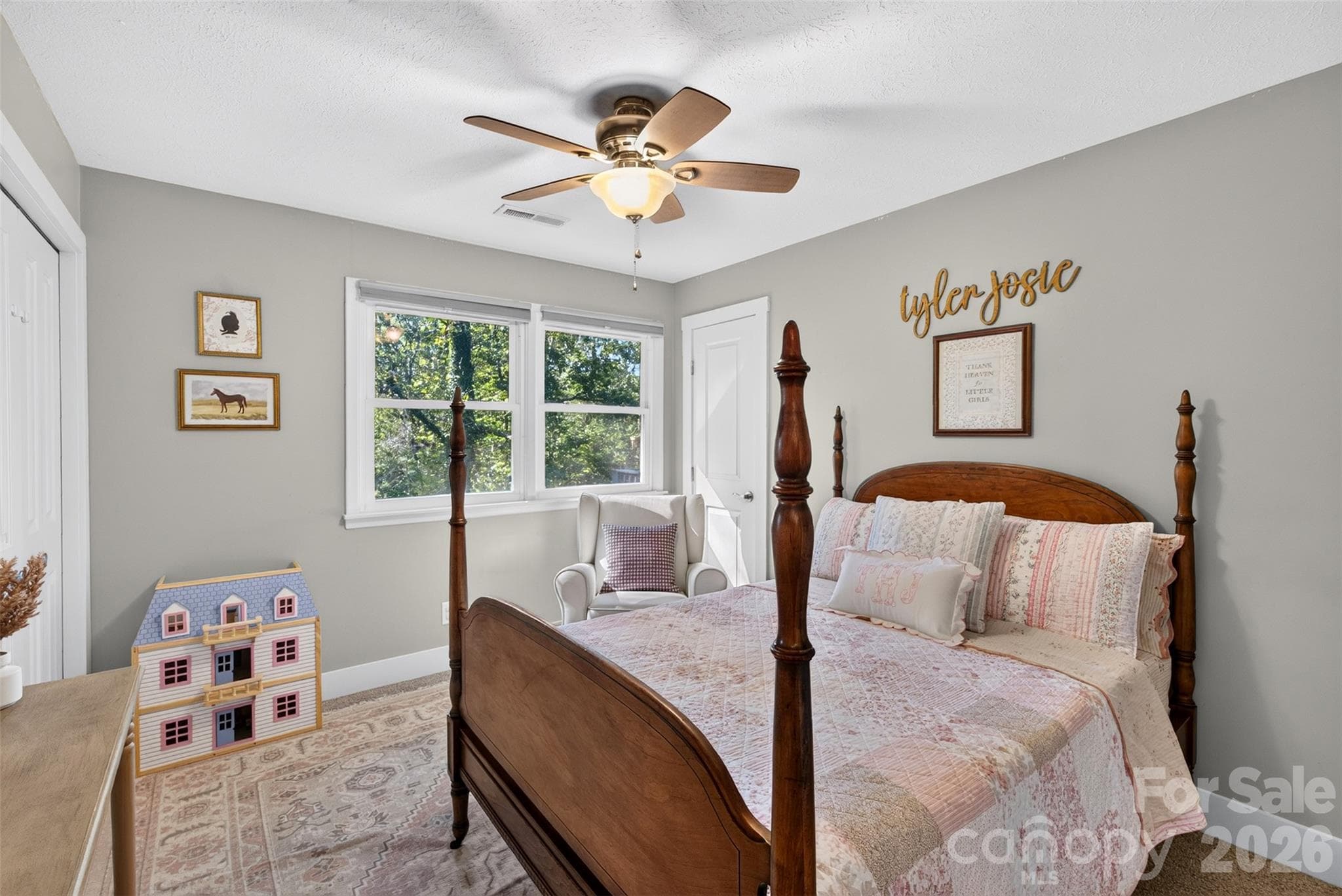 Single Family Residence at 200 Whispering Hills Drive, Hendersonville, photo 27 of 45