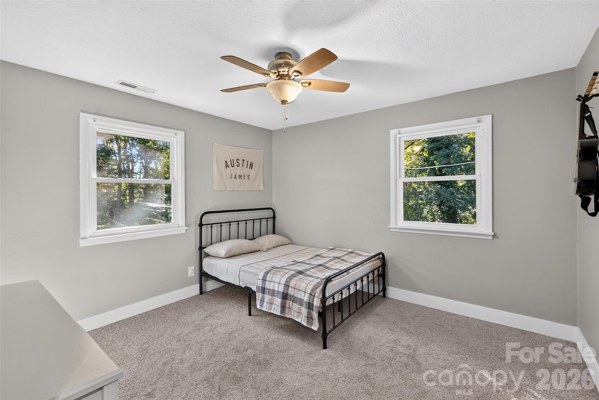 Single Family Residence at 200 Whispering Hills Drive, Hendersonville, photo 30 of 45