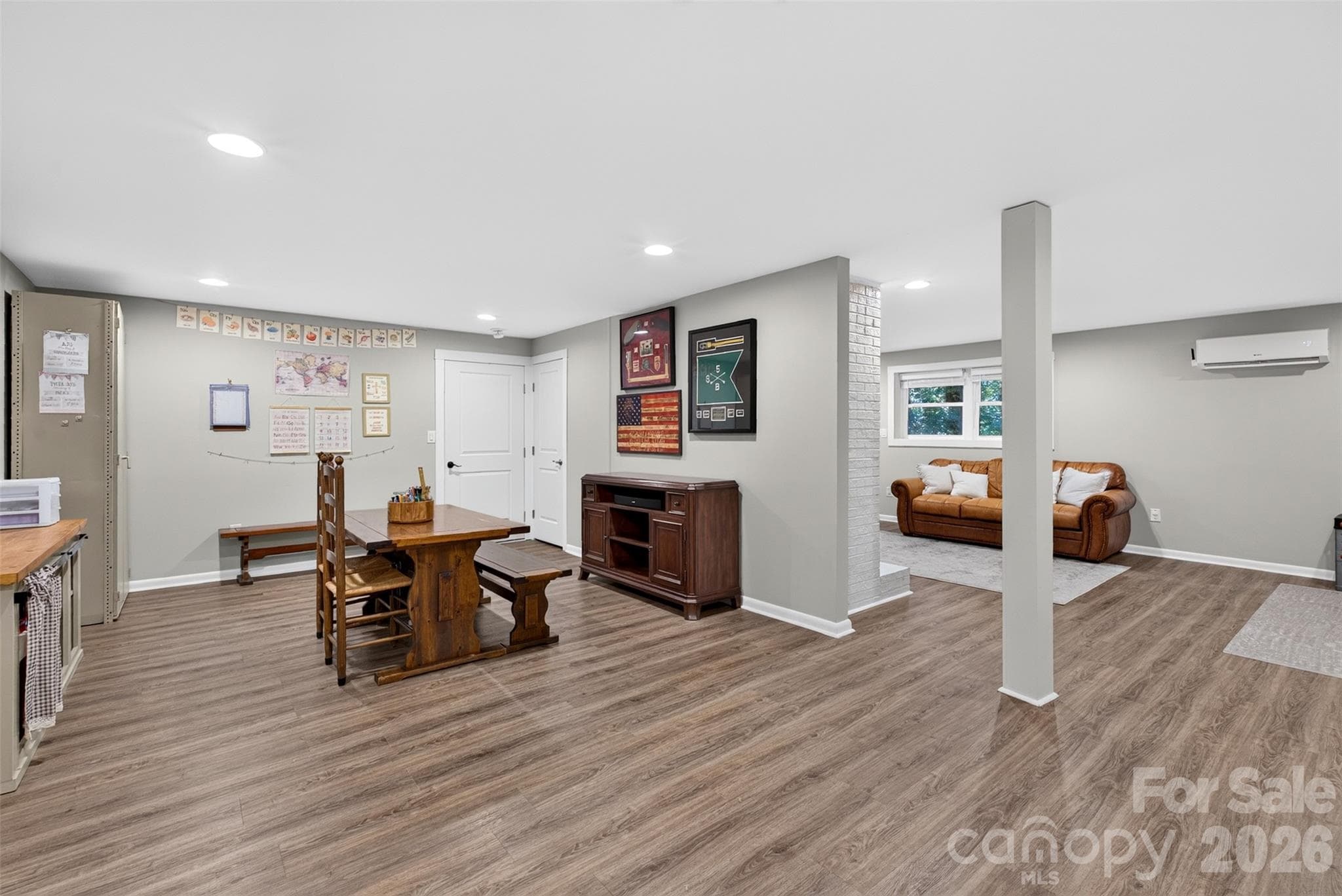 Single Family Residence at 200 Whispering Hills Drive, Hendersonville, photo 36 of 45