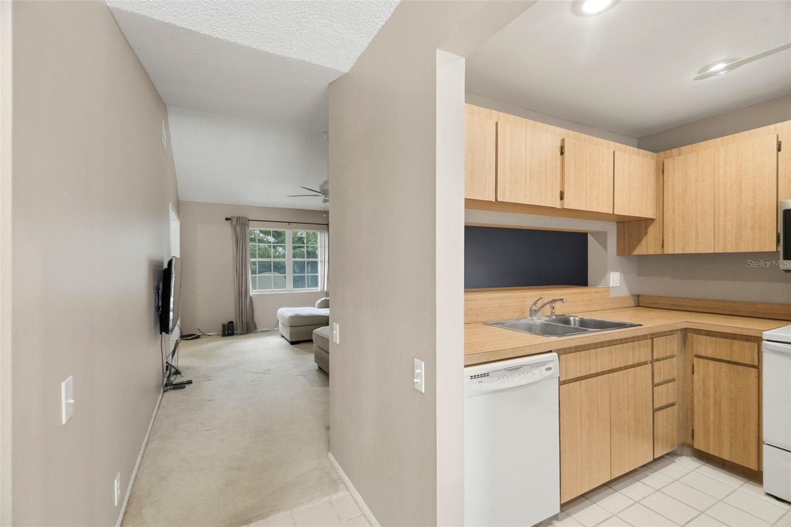 Condominium at 5265 E BAY DR #723, CLEARWATER, photo 6 of 19