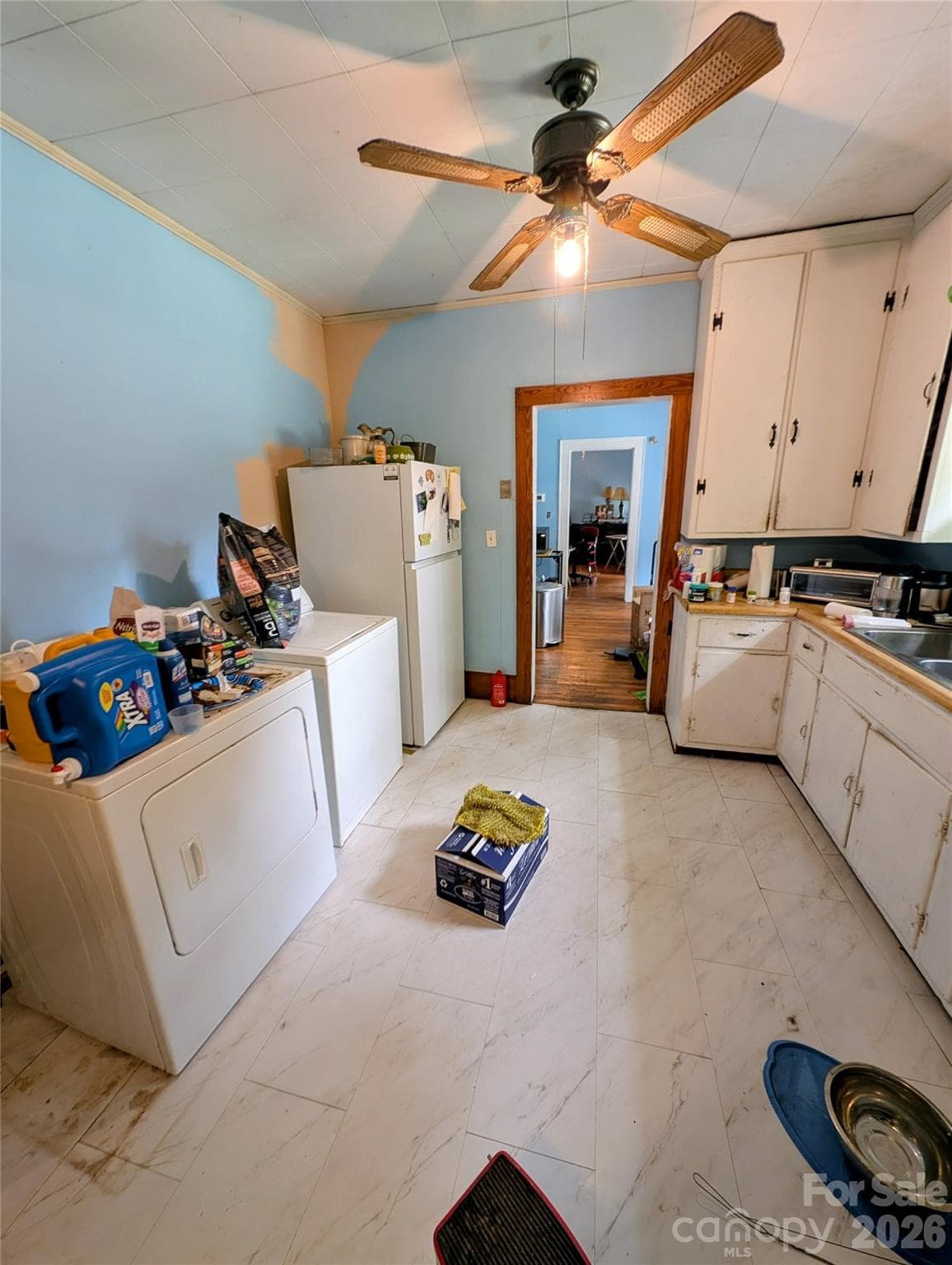 Single Family Residence at 306 Morris Street N, Gastonia, photo 9 of 14