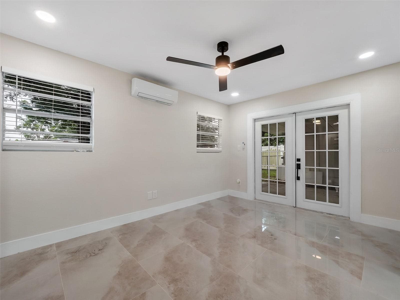 Single Family Residence at 6801 N CLEARVIEW AVE, TAMPA, photo 21 of 27