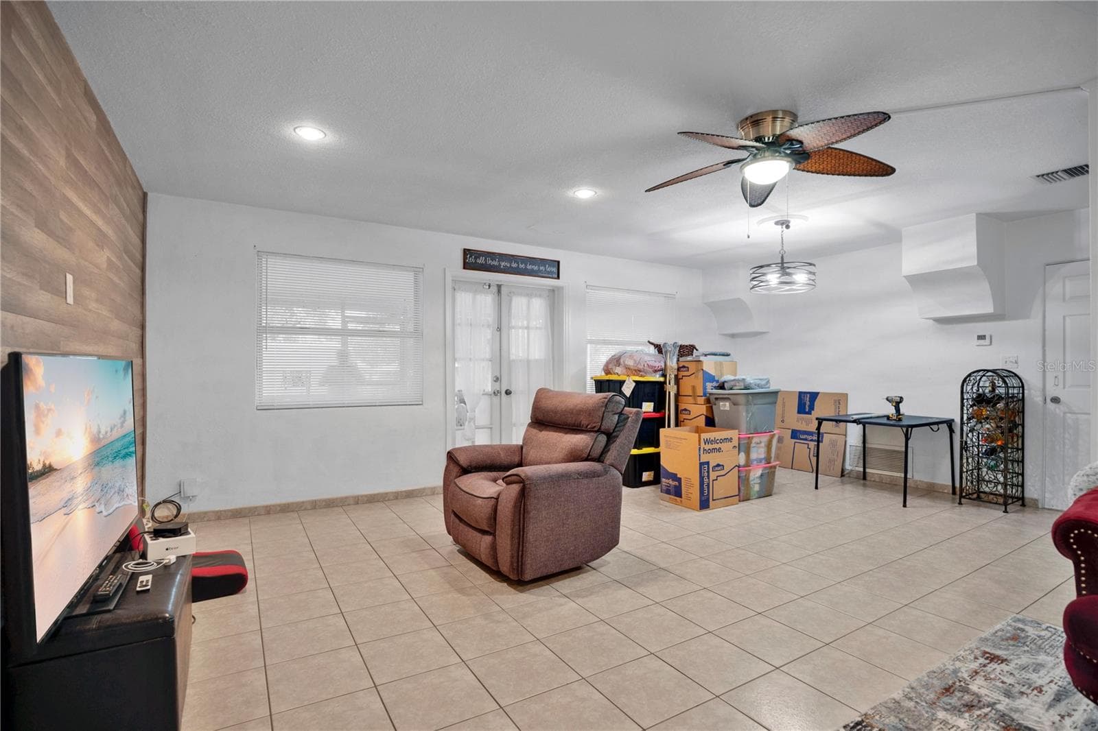 Single Family Residence at 1802 EGAN DR, ORLANDO, photo 6 of 35