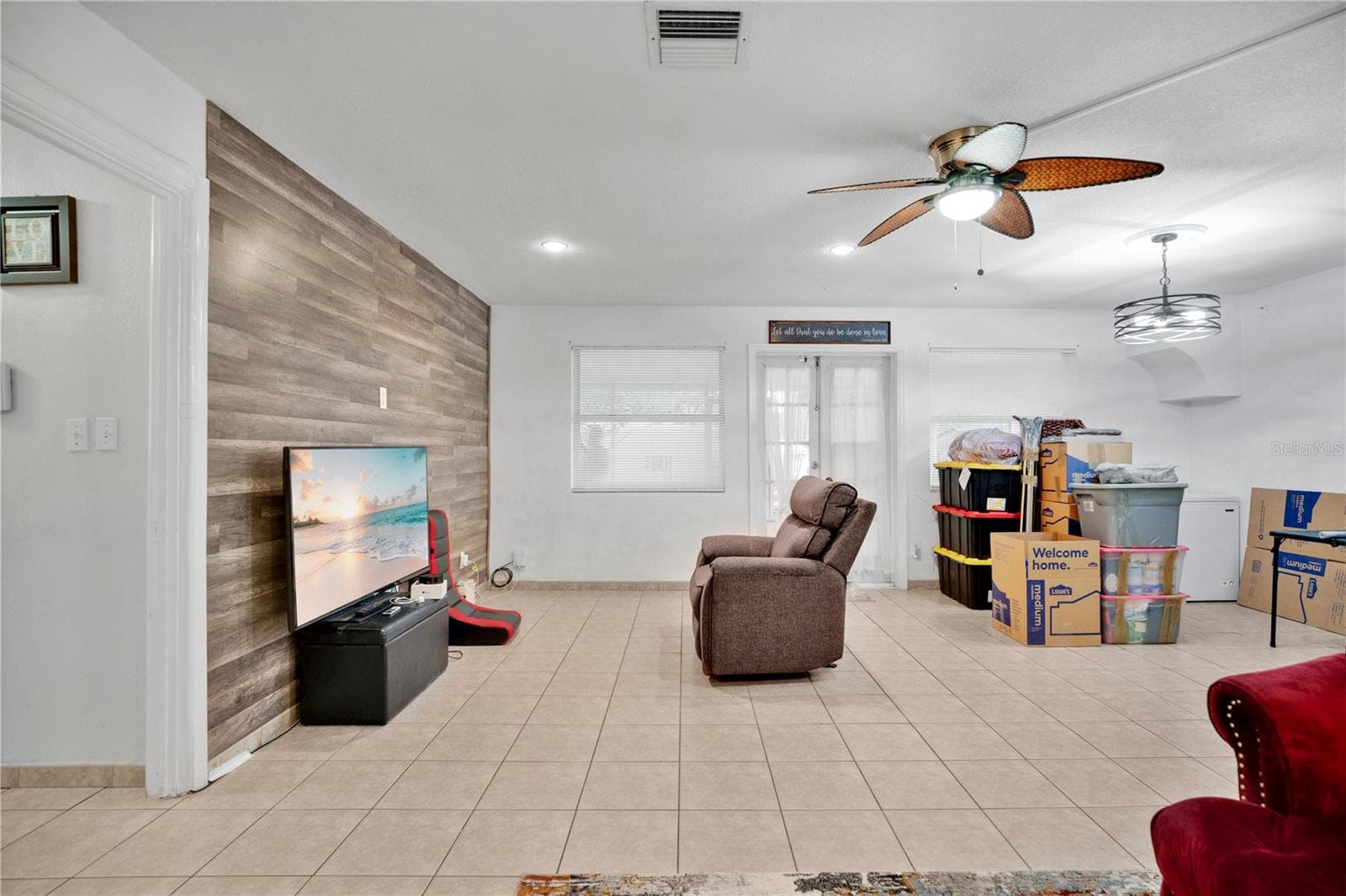 Single Family Residence at 1802 EGAN DR, ORLANDO, photo 7 of 35