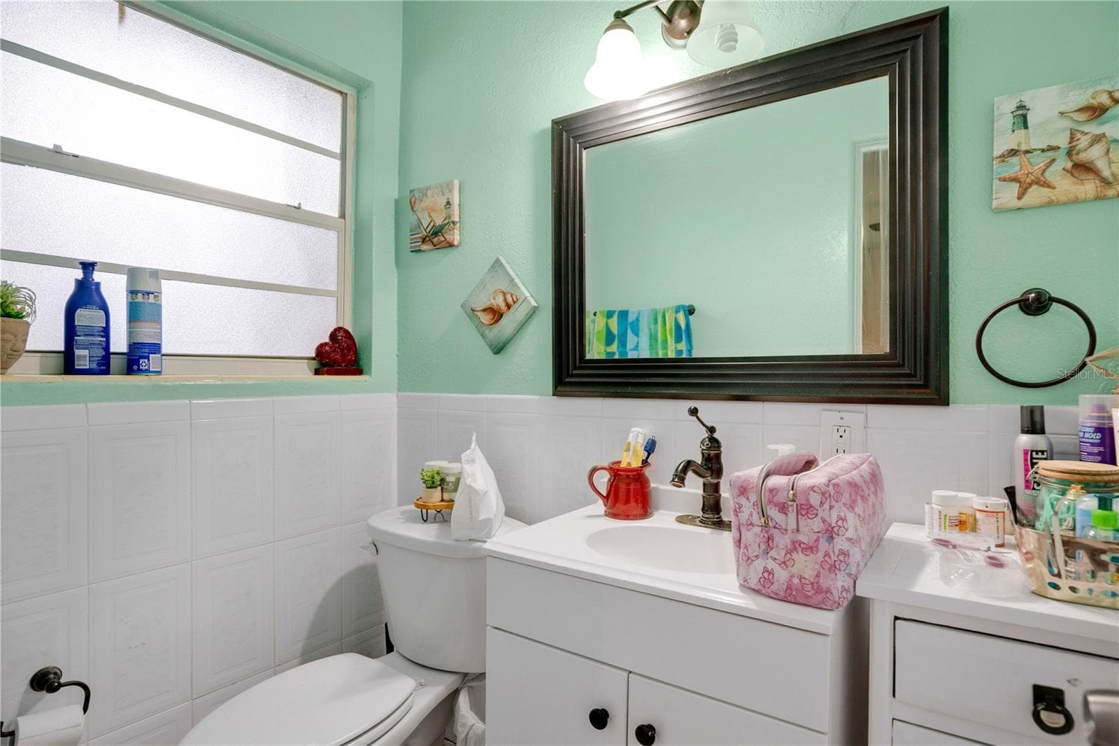 Single Family Residence at 1802 EGAN DR, ORLANDO, photo 14 of 35