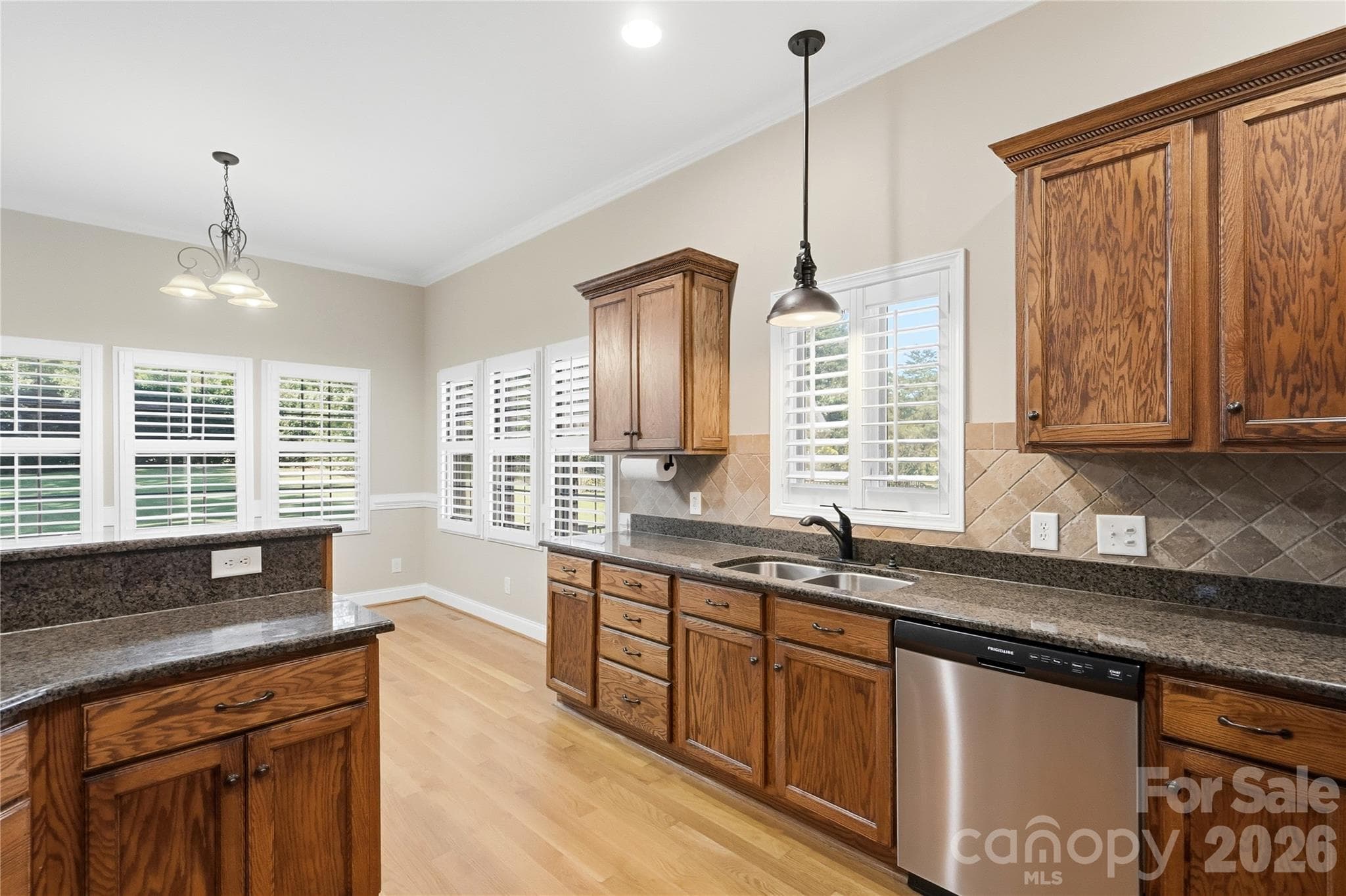 Single Family Residence at 2469 Stoneview Court, Denver, photo 10 of 43