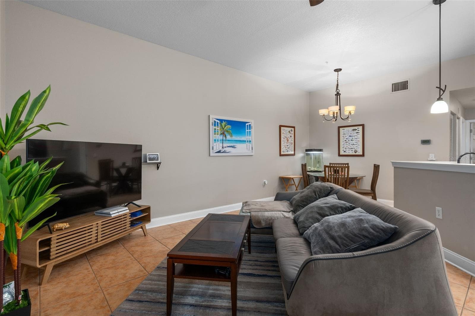 Living Room - 701 MIRROR LAKE DR N #120, ST PETERSBURG