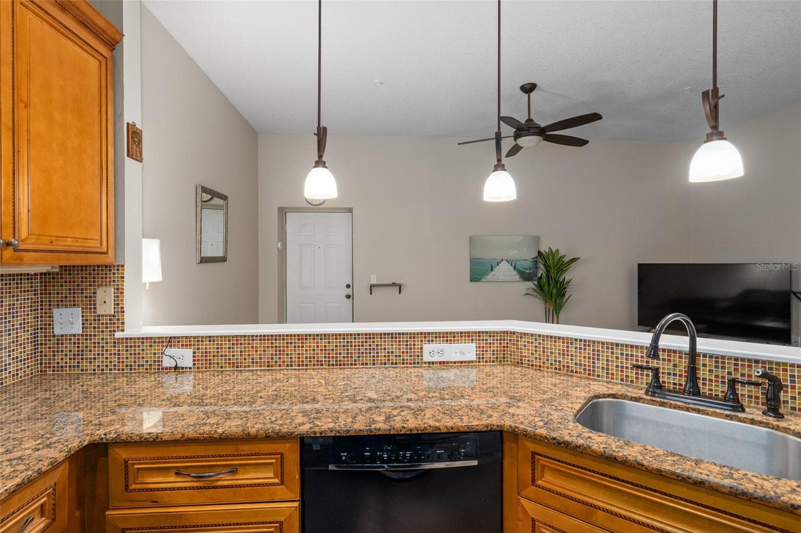 Kitchen - 701 MIRROR LAKE DR N #120, ST PETERSBURG