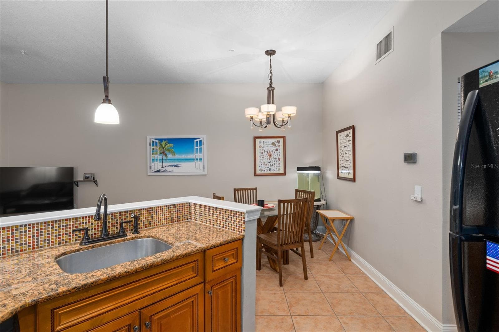 Kitchen - 701 MIRROR LAKE DR N #120, ST PETERSBURG