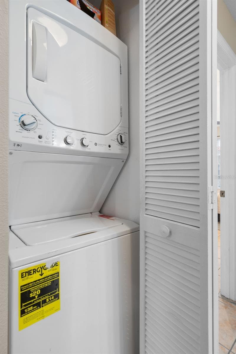 Laundry Area - 701 MIRROR LAKE DR N #120, ST PETERSBURG