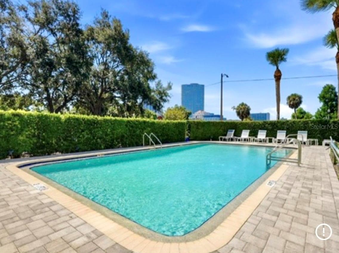 Heated Pool - 701 MIRROR LAKE DR N #120, ST PETERSBURG