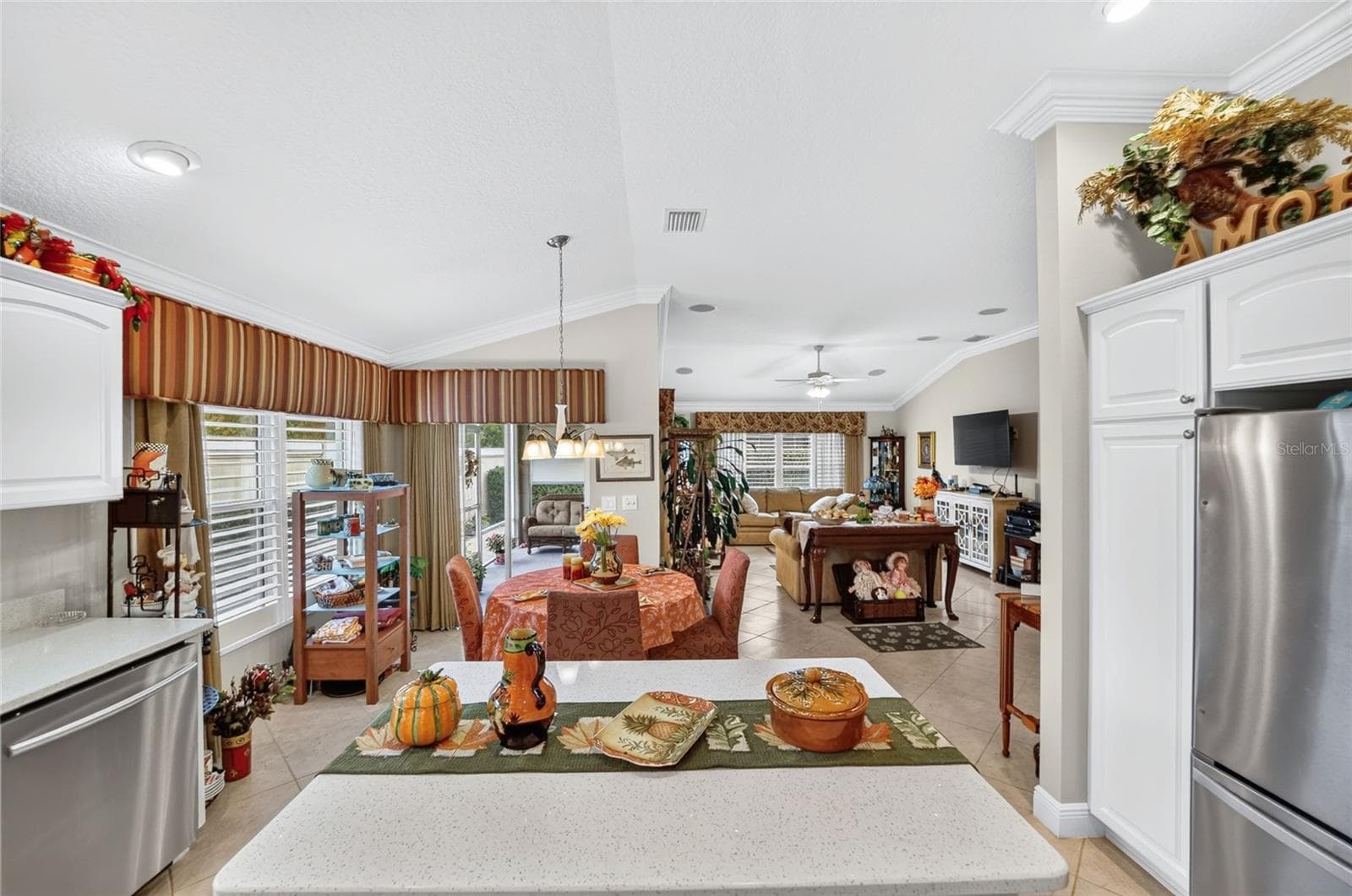 Villa at 639 BERMUDEZ CT, THE VILLAGES, photo 18 of 47