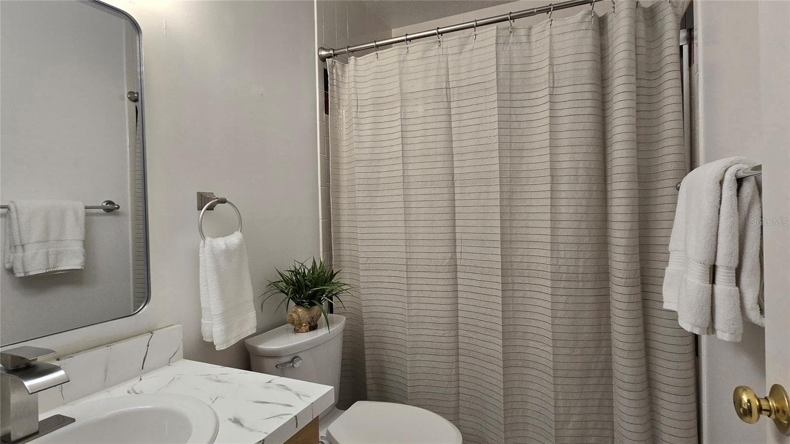Full Bath on the Main Living Level - 19201 VISTA LN #D2, INDIAN SHORES