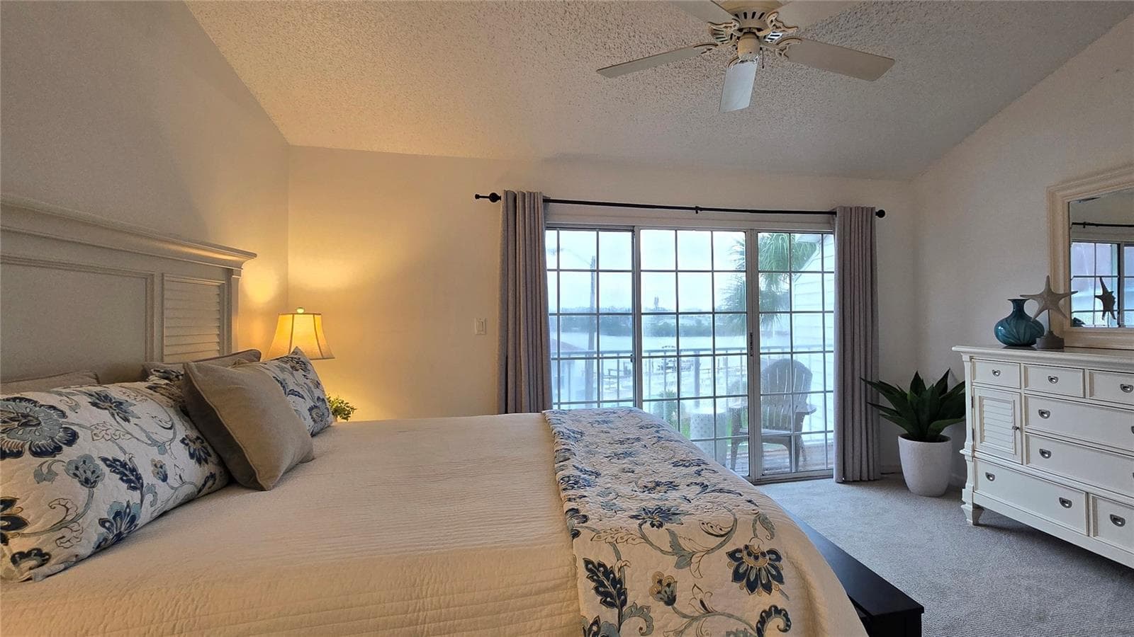 Primary Suite on the Upper Level - 19201 VISTA LN #D2, INDIAN SHORES