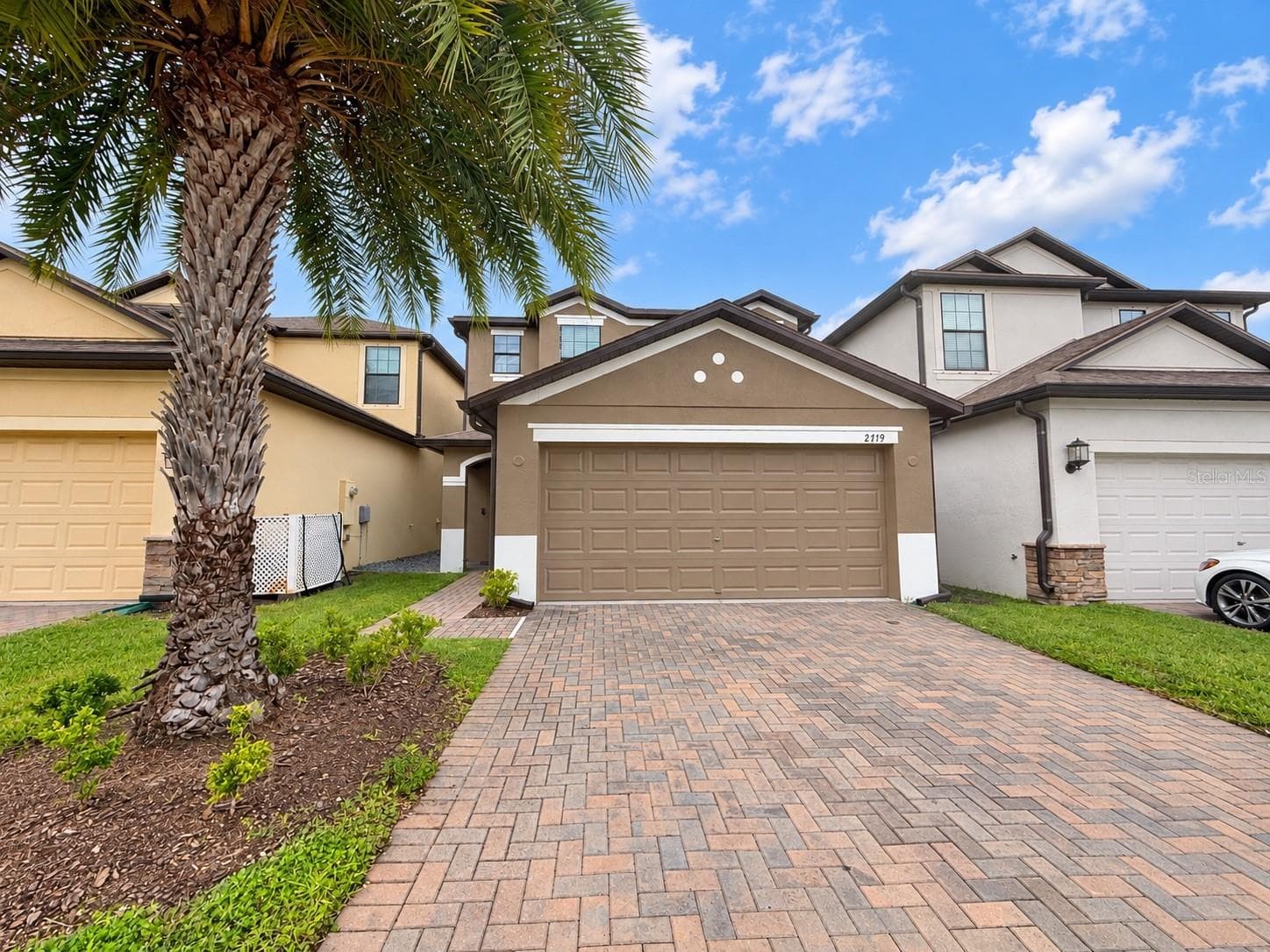 2719 GARDEN FALLS DR