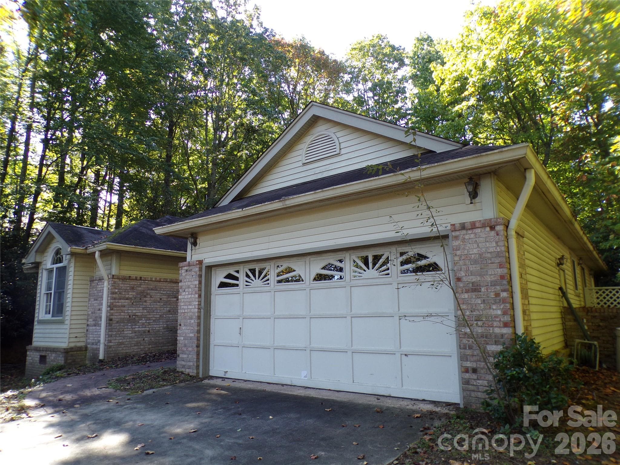 Garage view - 10 Governors Drive, Hendersonville