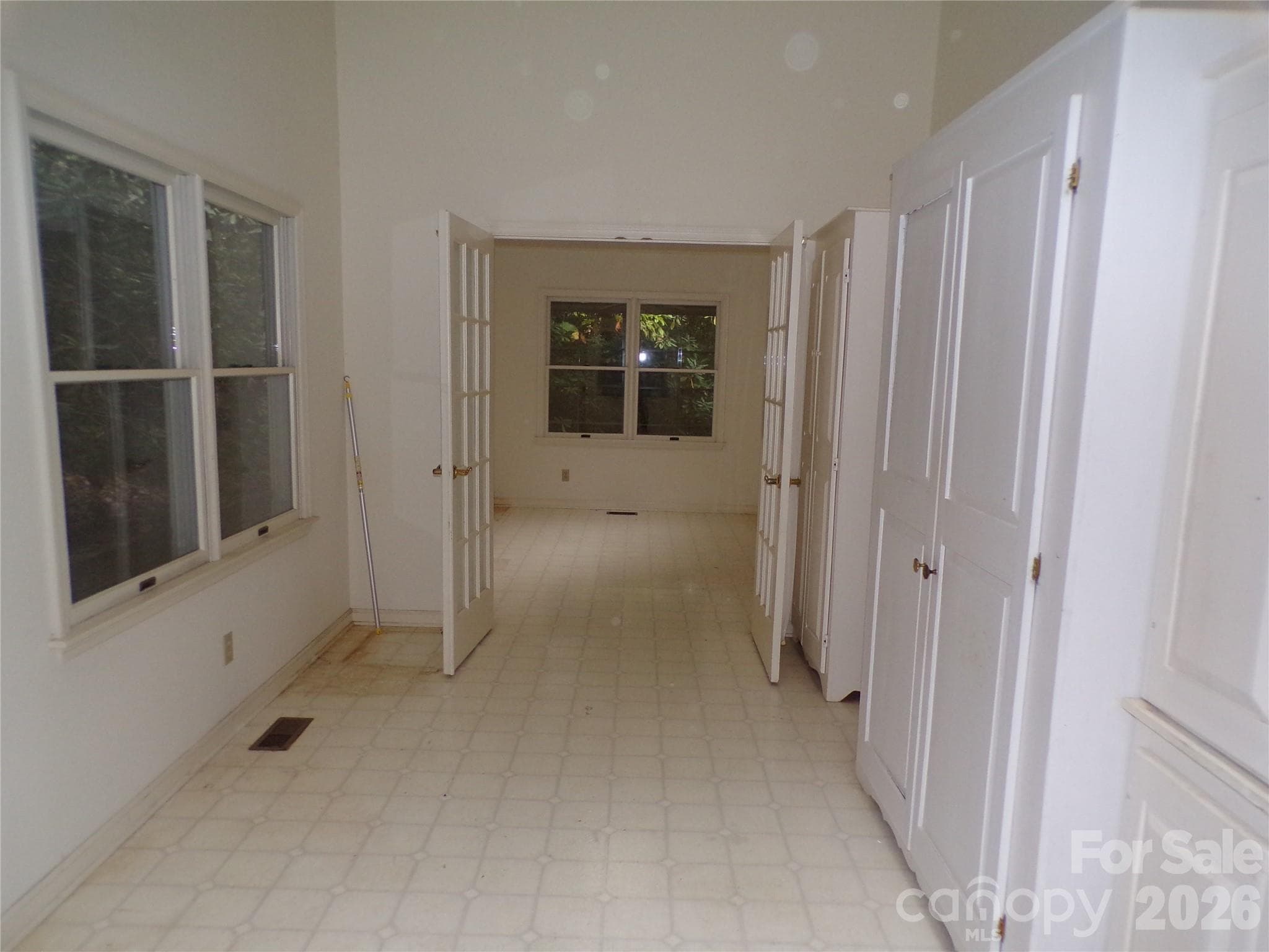 Entrance to a possible hobby room from the den/study/office. - 10 Governors Drive, Hendersonville