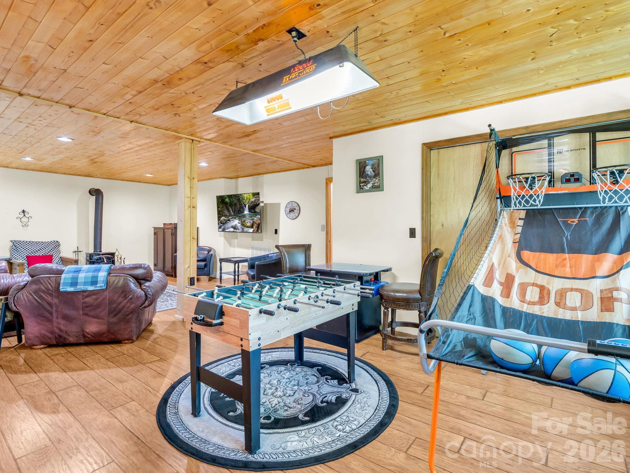 Game room - 127 Cattail Road, Lake Lure