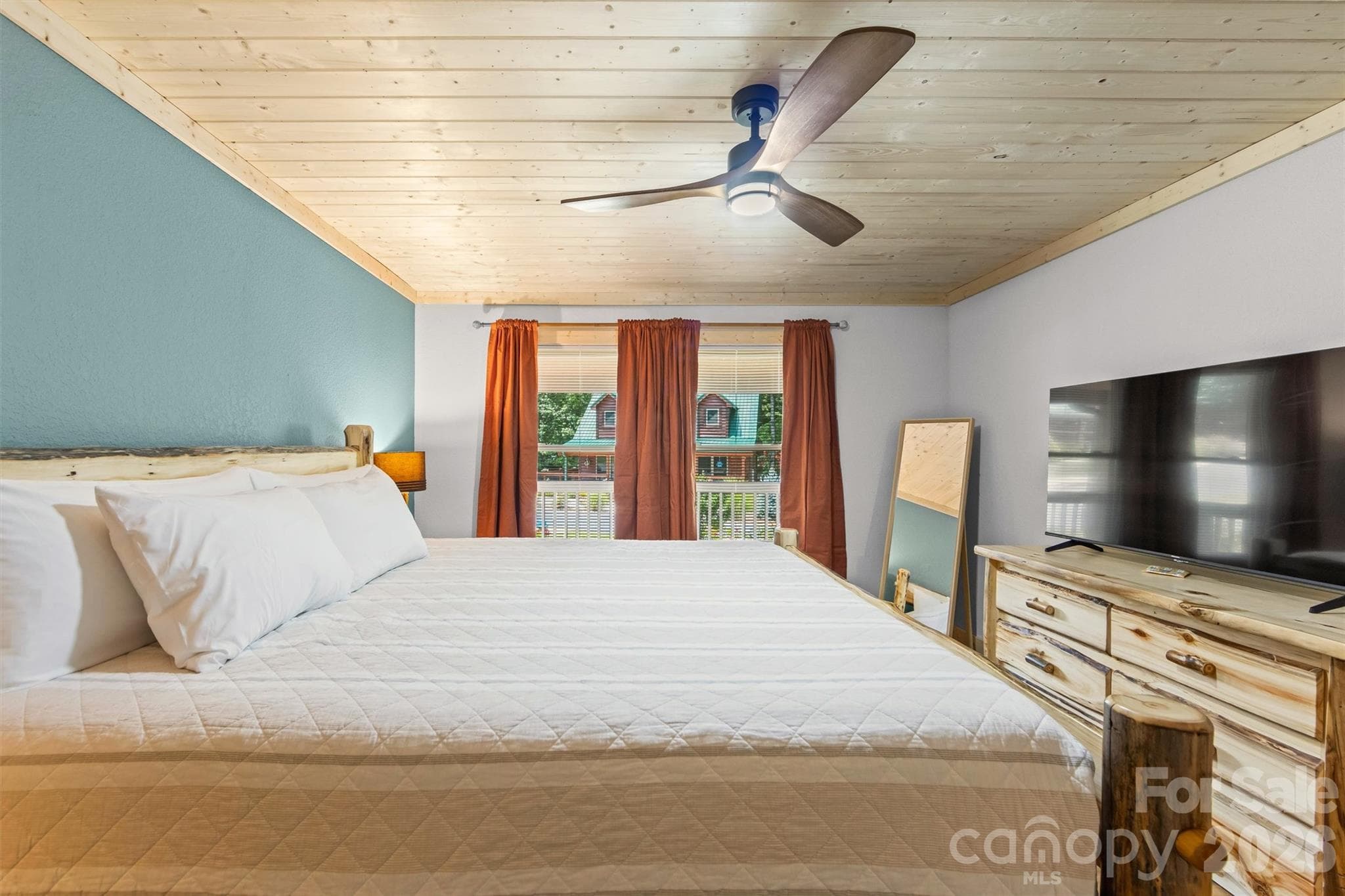Single Family Residence at 588 Panoramic Loop, Maggie Valley, photo 17 of 39