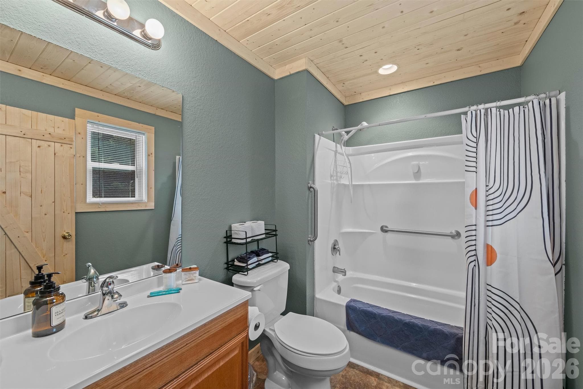 ensuite bath on main level - 588 Panoramic Loop, Maggie Valley