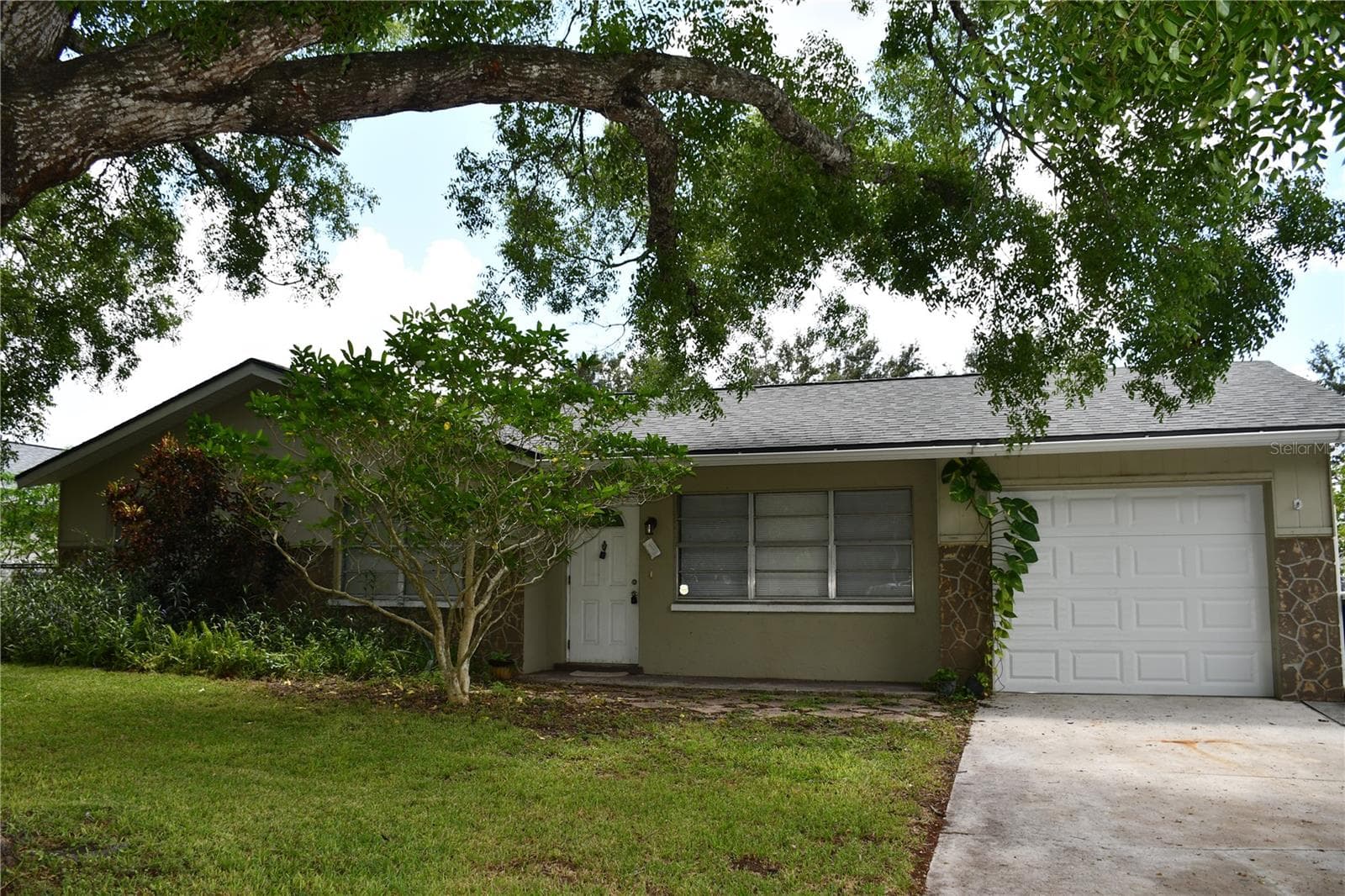 Single Family Residence at 1591 SUNKIST WAY, FORT MYERS, photo 2 of 23