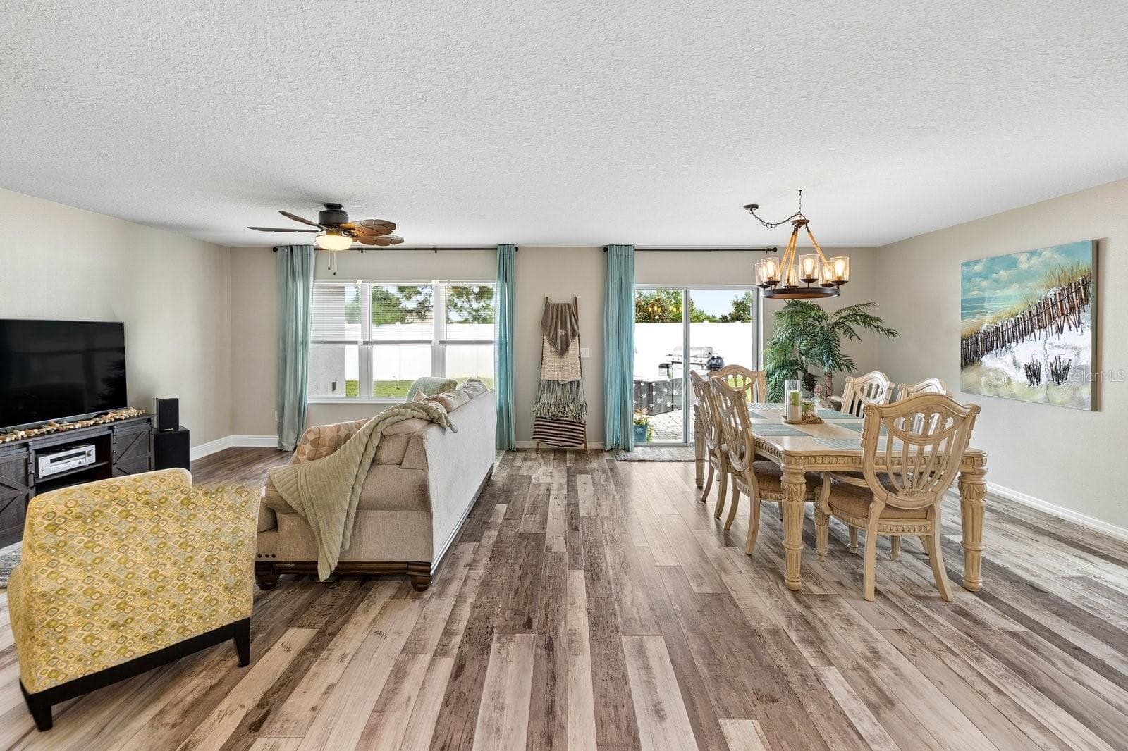 So much natural light - 11327 BRIGHTON KNOLL LOOP, RIVERVIEW
