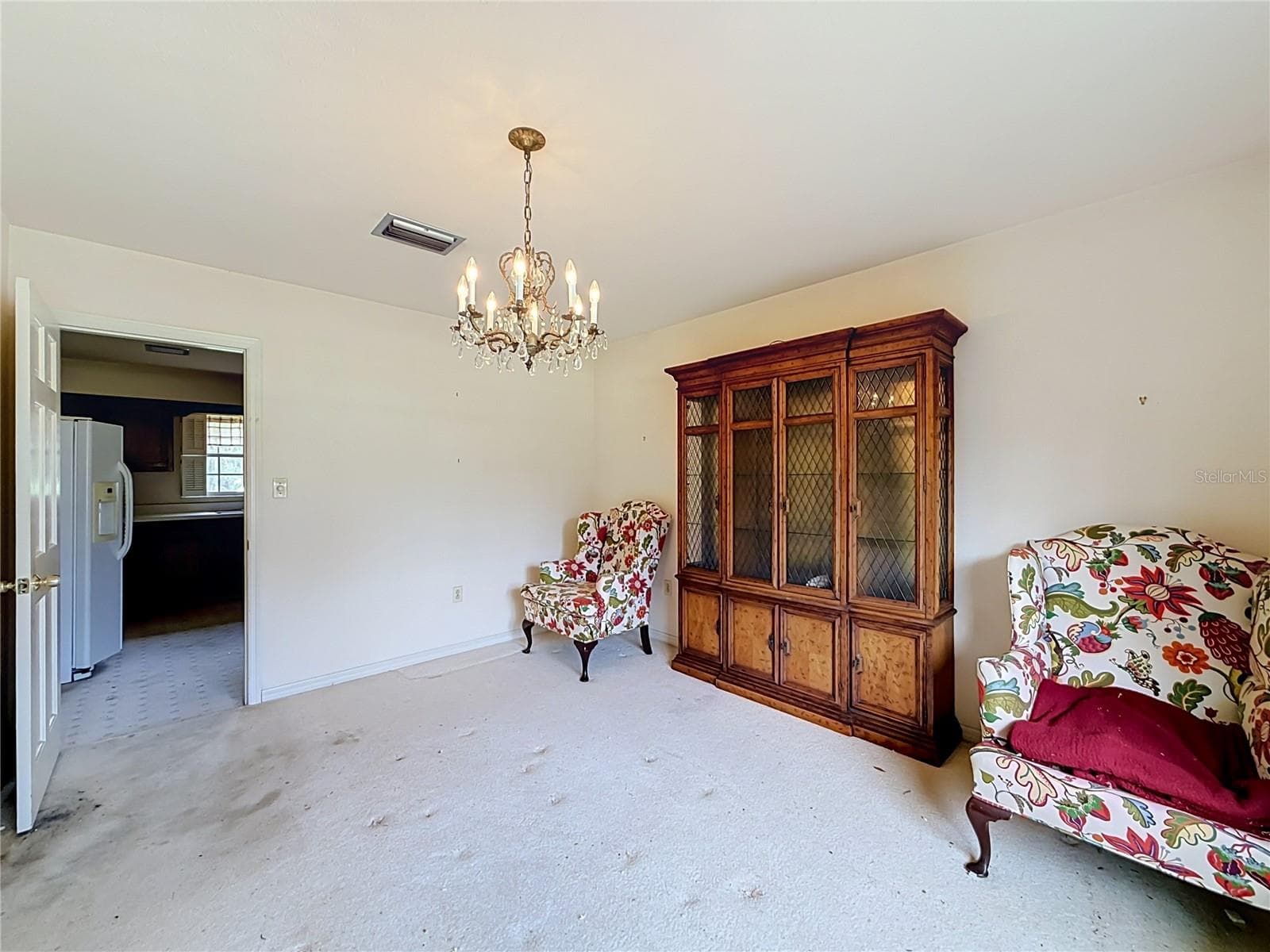 Dining Room to Kitchen - 8038 SPRING DR, YALAHA