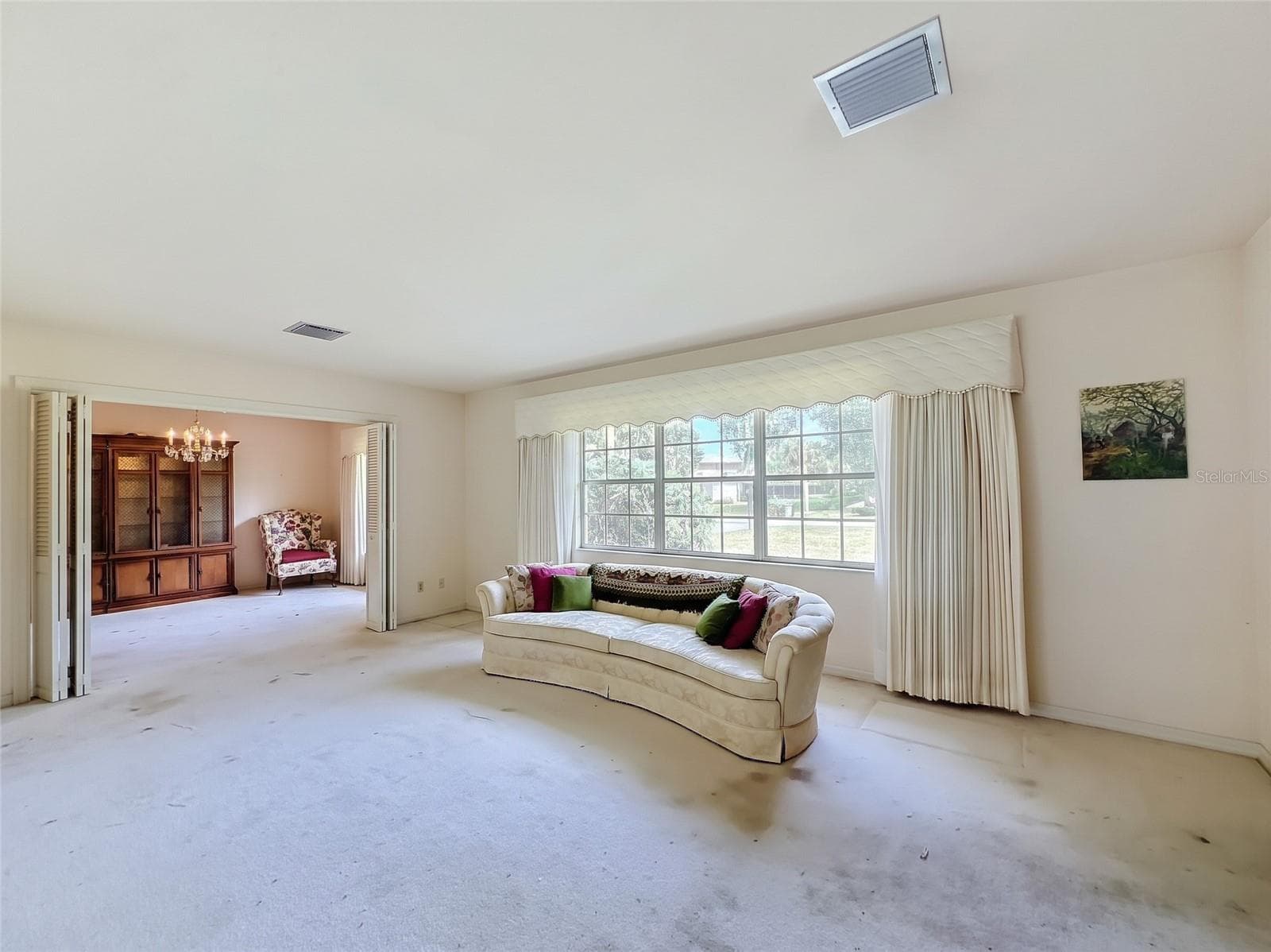 Living Room to Dining Room - 8038 SPRING DR, YALAHA