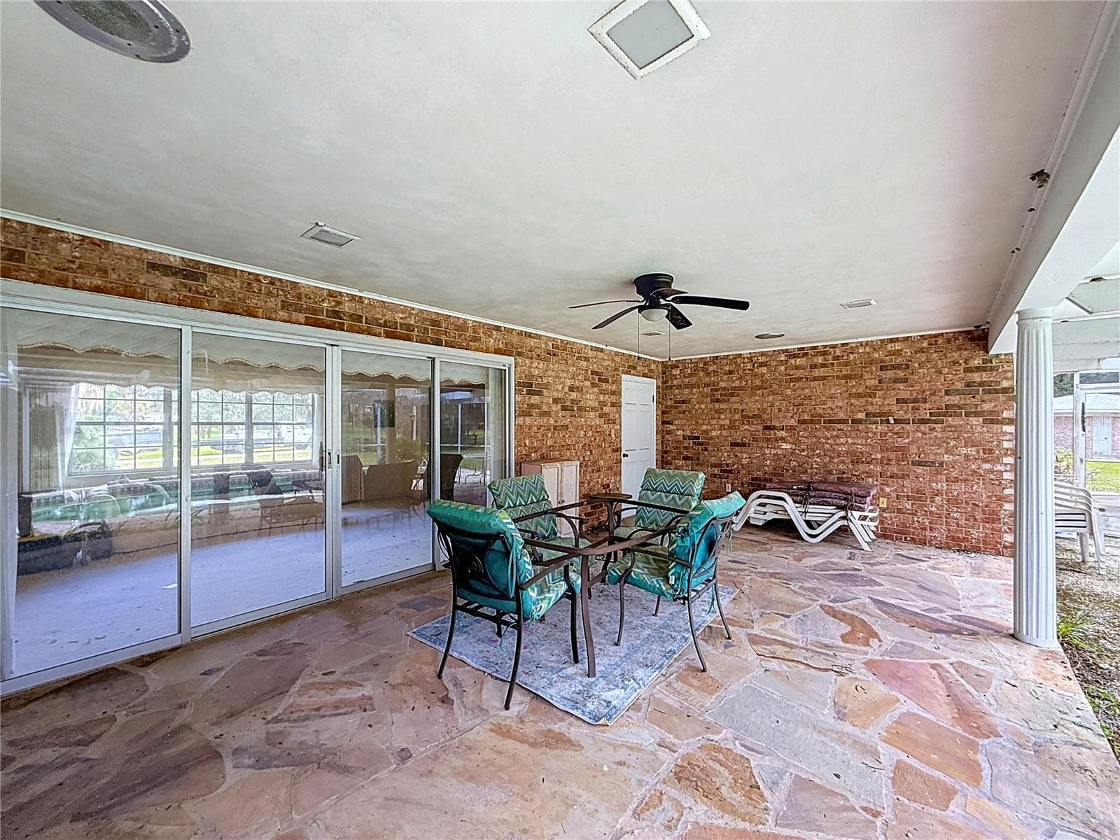 Covered Lanai - 8038 SPRING DR, YALAHA