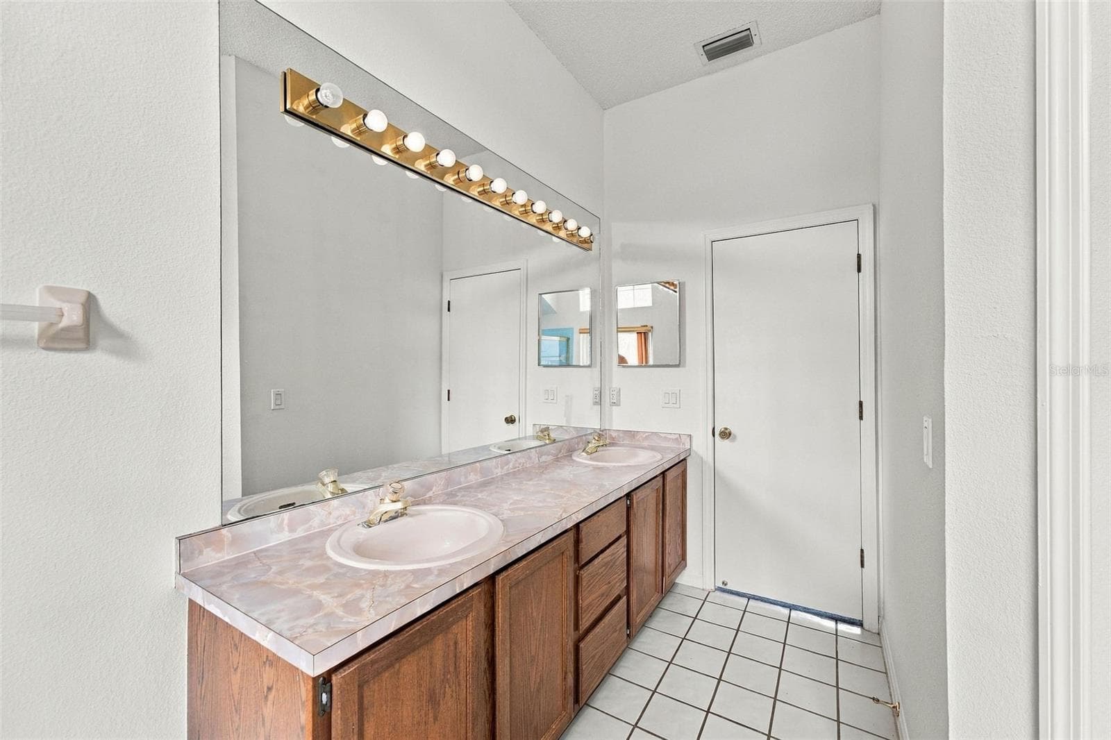 Single Family Residence at 5531 DELANO LN, ORLANDO, photo 20 of 48