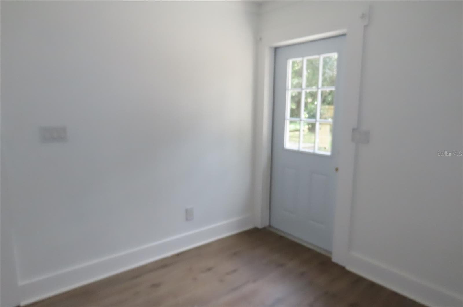 Single Family Residence at 1223 E CRAWFORD ST, TAMPA, photo 4 of 13