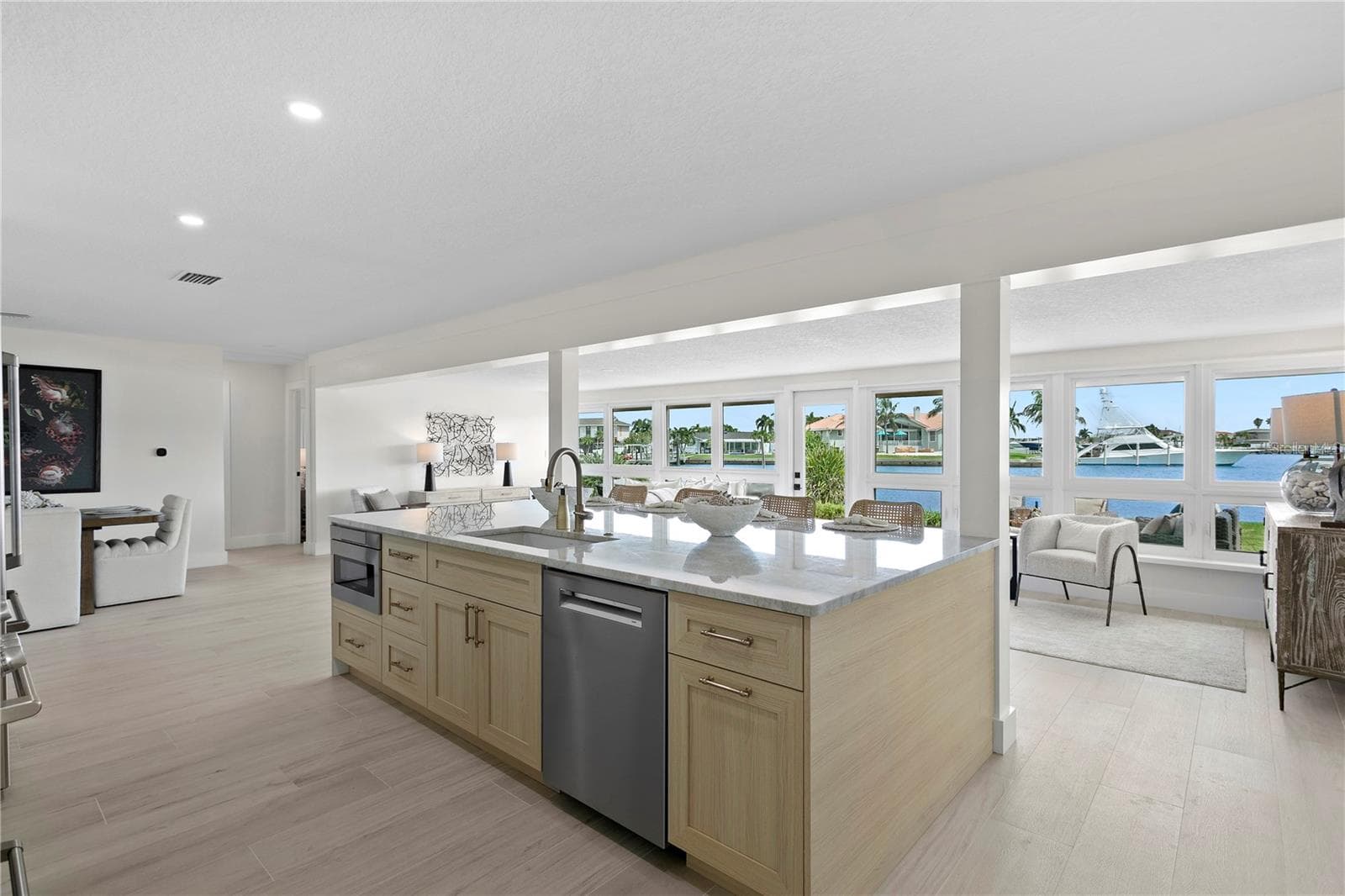 Single Family Residence at 11625 6TH ST E, TREASURE ISLAND, photo 10 of 43
