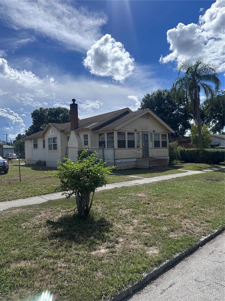 Single Family Residence at 1234 13TH AVE S, ST PETERSBURG, photo 3 of 7
