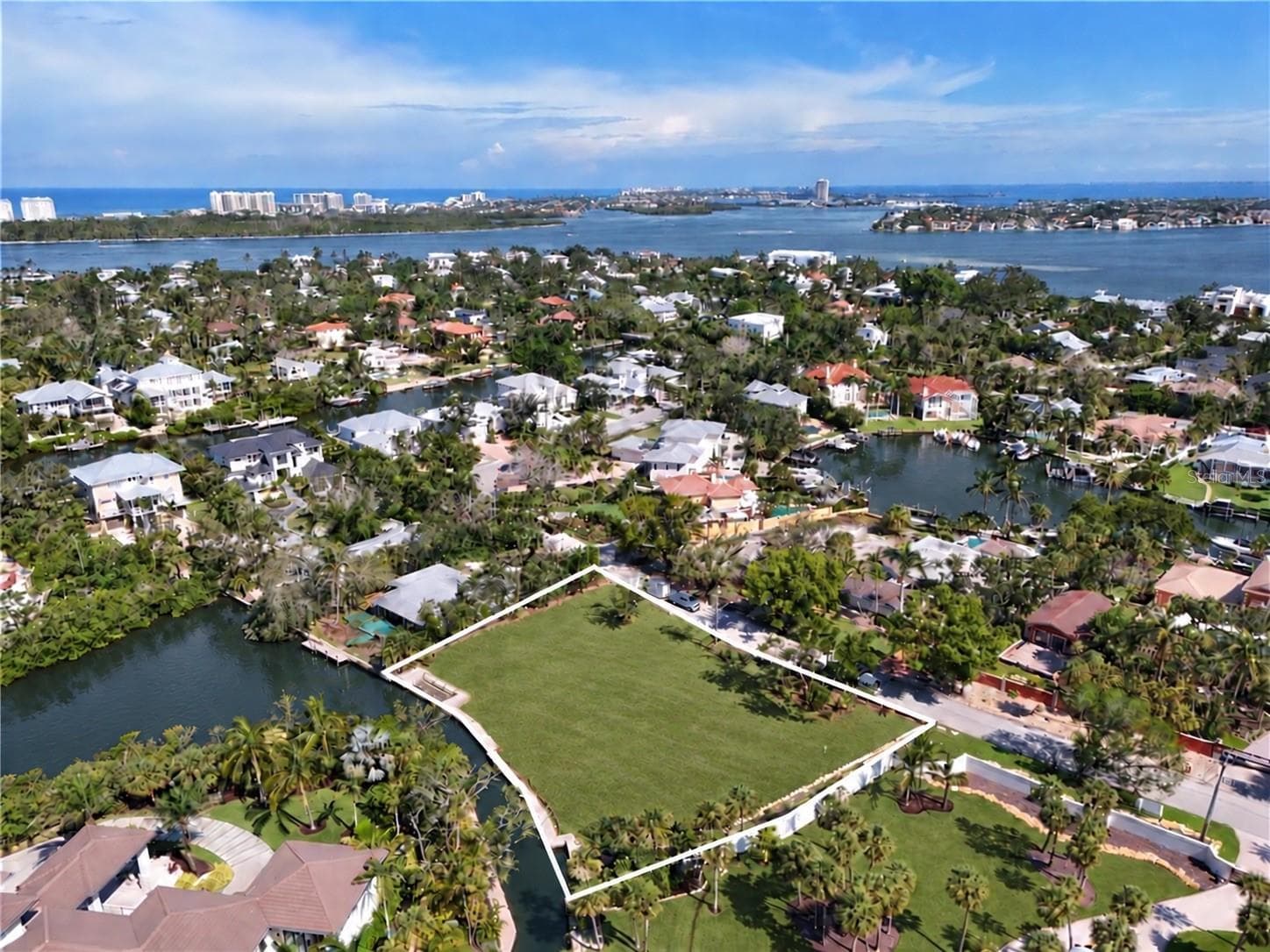 Double lot. - 546 FREELING DR, SARASOTA