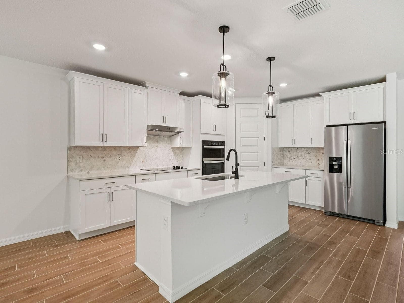Single Family Residence at 11430 STARLING SONG PL, PARRISH, photo 4 of 10