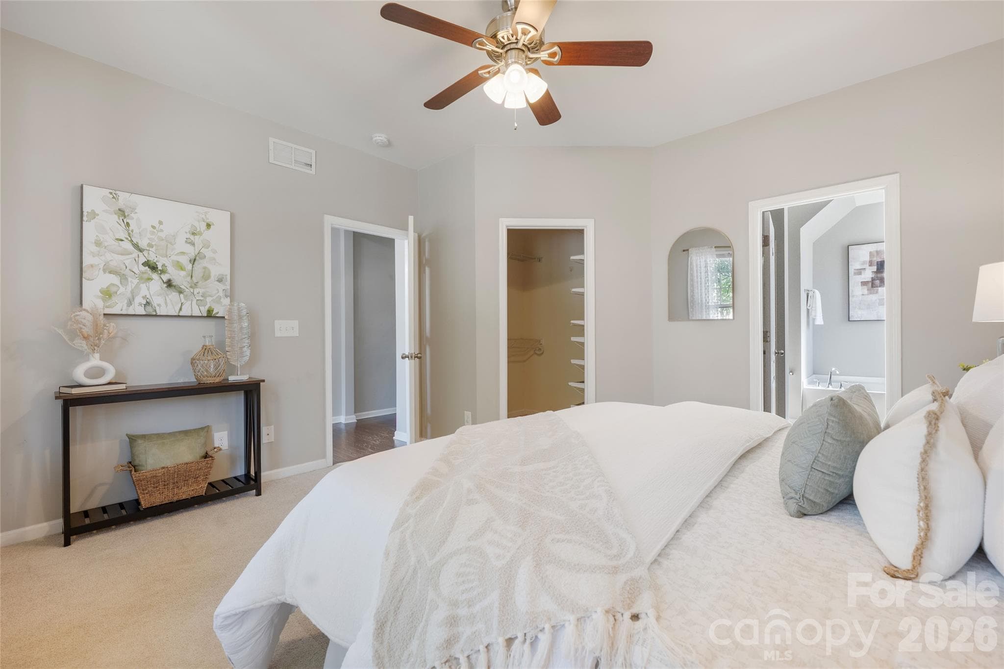 Single Family Residence at 13102 Heath Grove Drive, Huntersville, photo 11 of 34