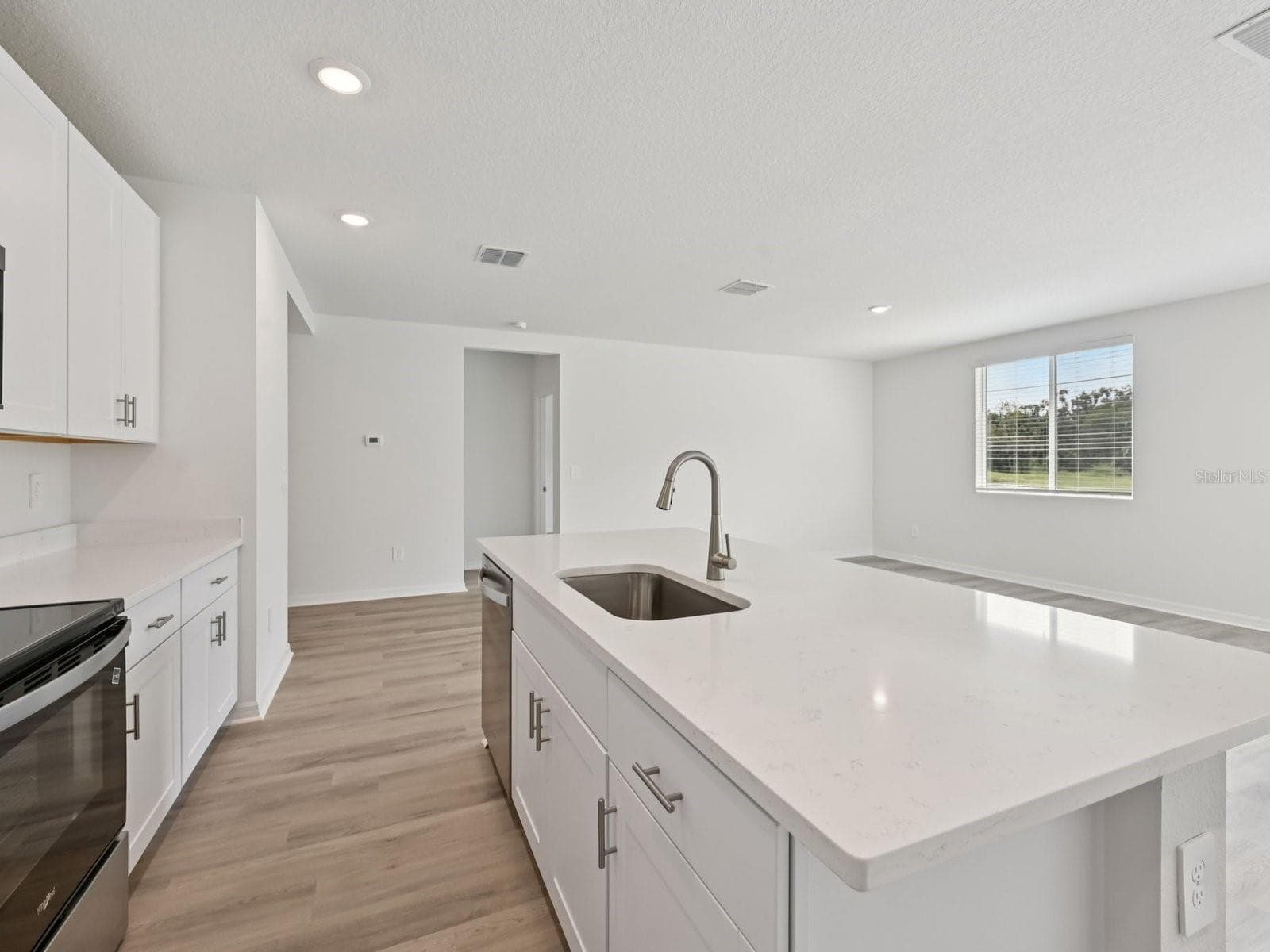 Single Family Residence at 1688 COOLRIDGE PL, ZEPHYRHILLS, photo 17 of 32
