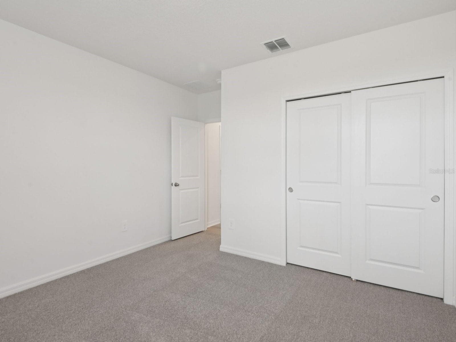 Single Family Residence at 1373 OAK VALLEY DR, AUBURNDALE, photo 13 of 17