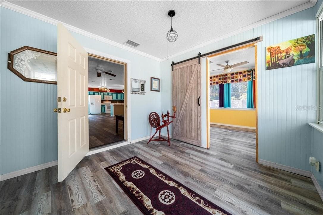 Entry & Flex Room - 12575 W Foss Groves PATH, INGLIS FL 34449