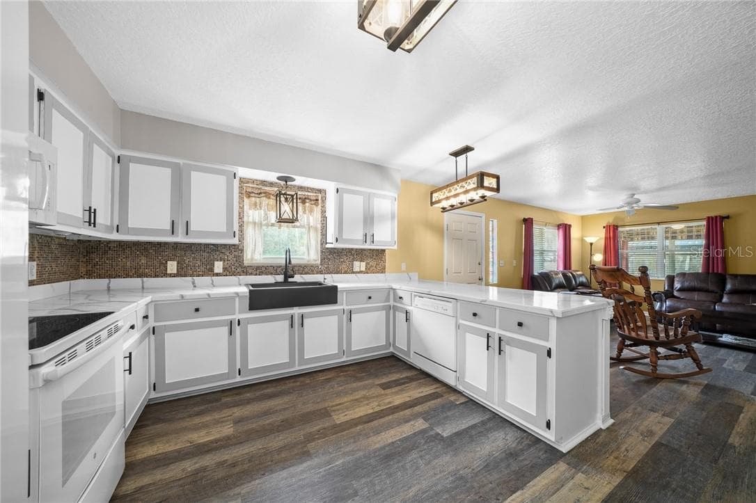 Single Family Residence at 12575 W Foss Groves PATH, INGLIS FL 34449, photo 11 of 39