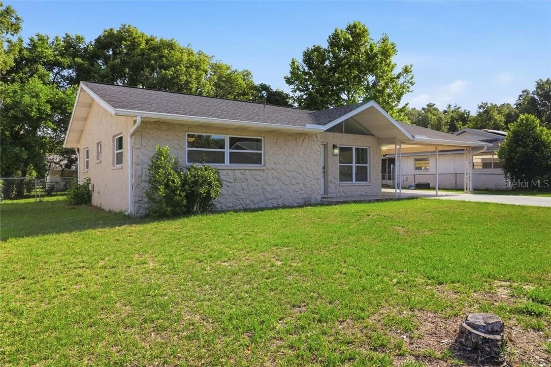 Single Family Residence at 1163 SE 2nd ST, CRYSTALRIVER FL 34429, Crystal River, photo 3 of 48