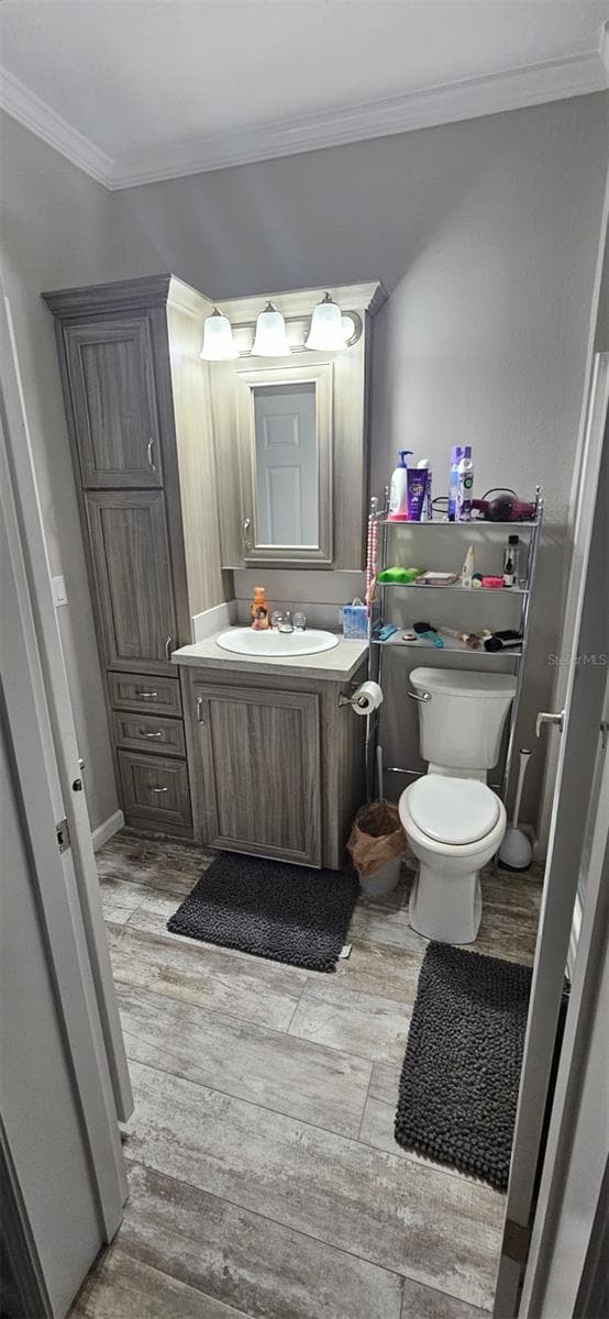 Hall Bathroom - 5652 HOLIDAY PARK BLVD, NORTH PORT