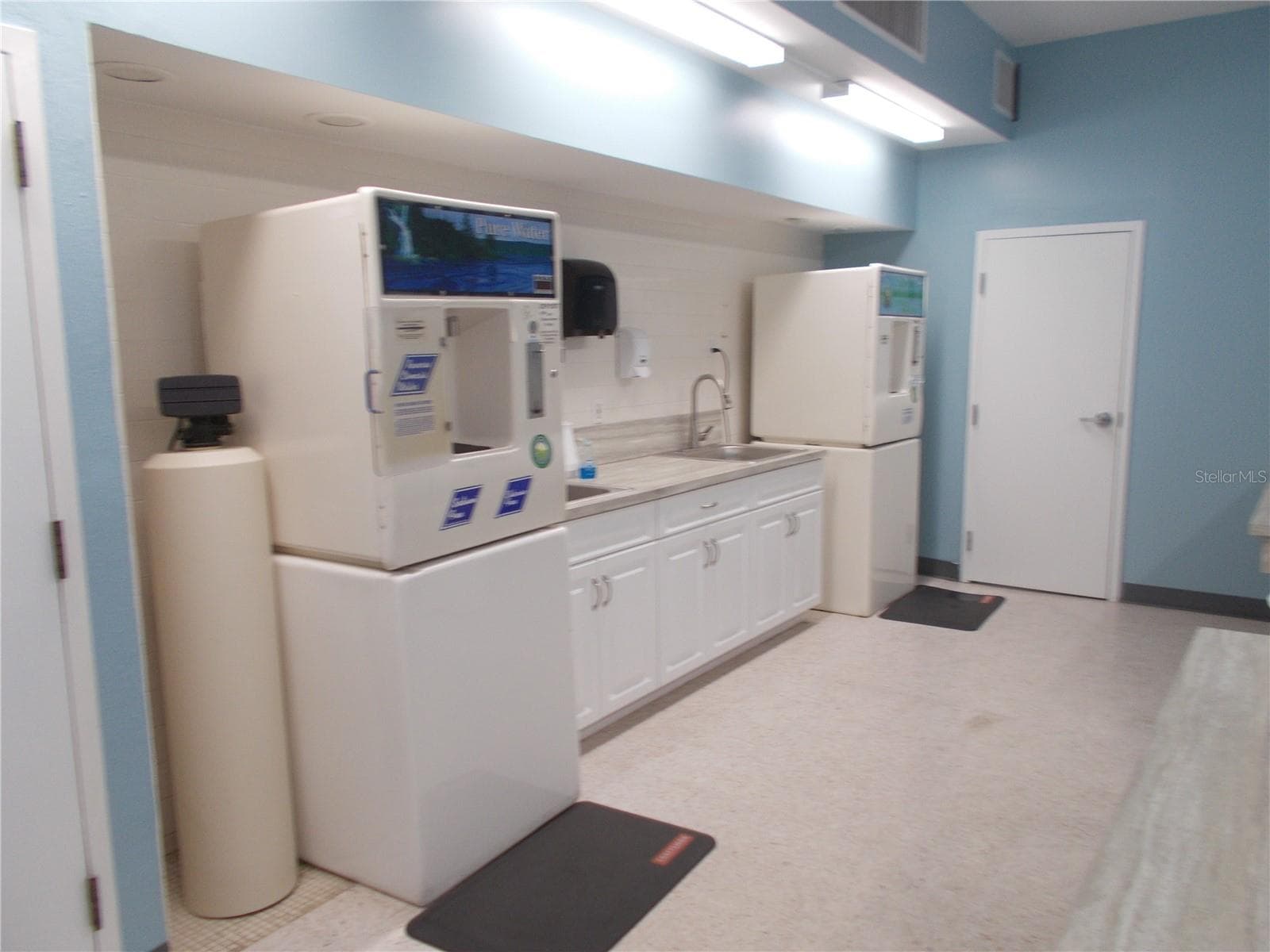 Laundry - 5652 HOLIDAY PARK BLVD, NORTH PORT