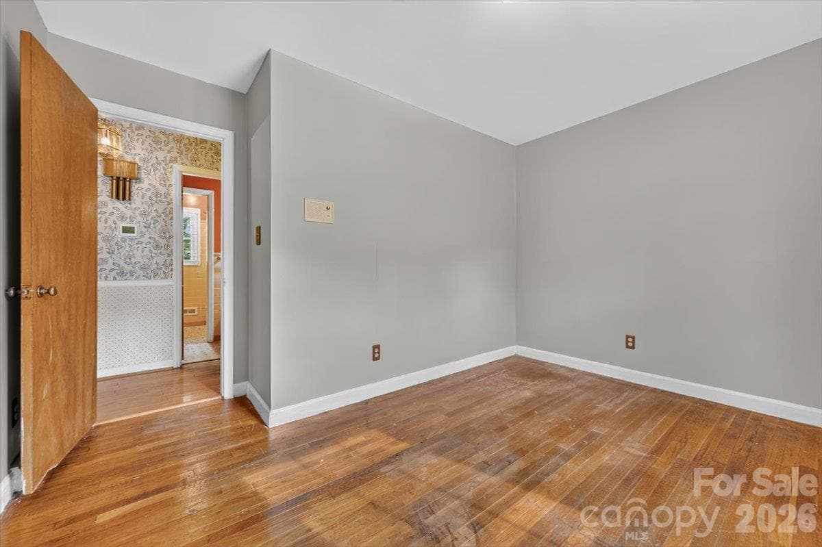 Single Family Residence at 6324 Elmwood Circle, Charlotte, photo 23 of 38
