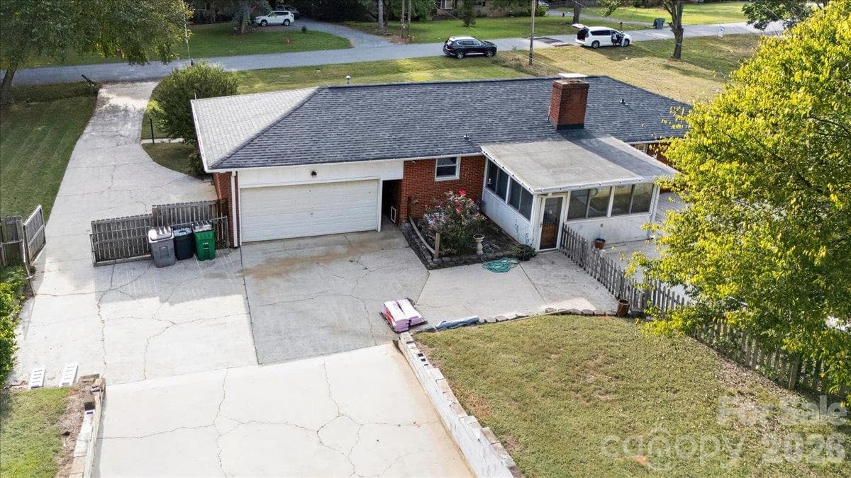 Drone - 6324 Elmwood Circle, Charlotte