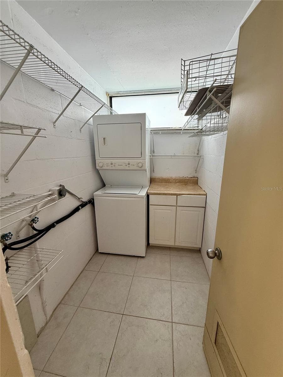 Laundry storage area - 2620 COVE CAY DR #307, CLEARWATER