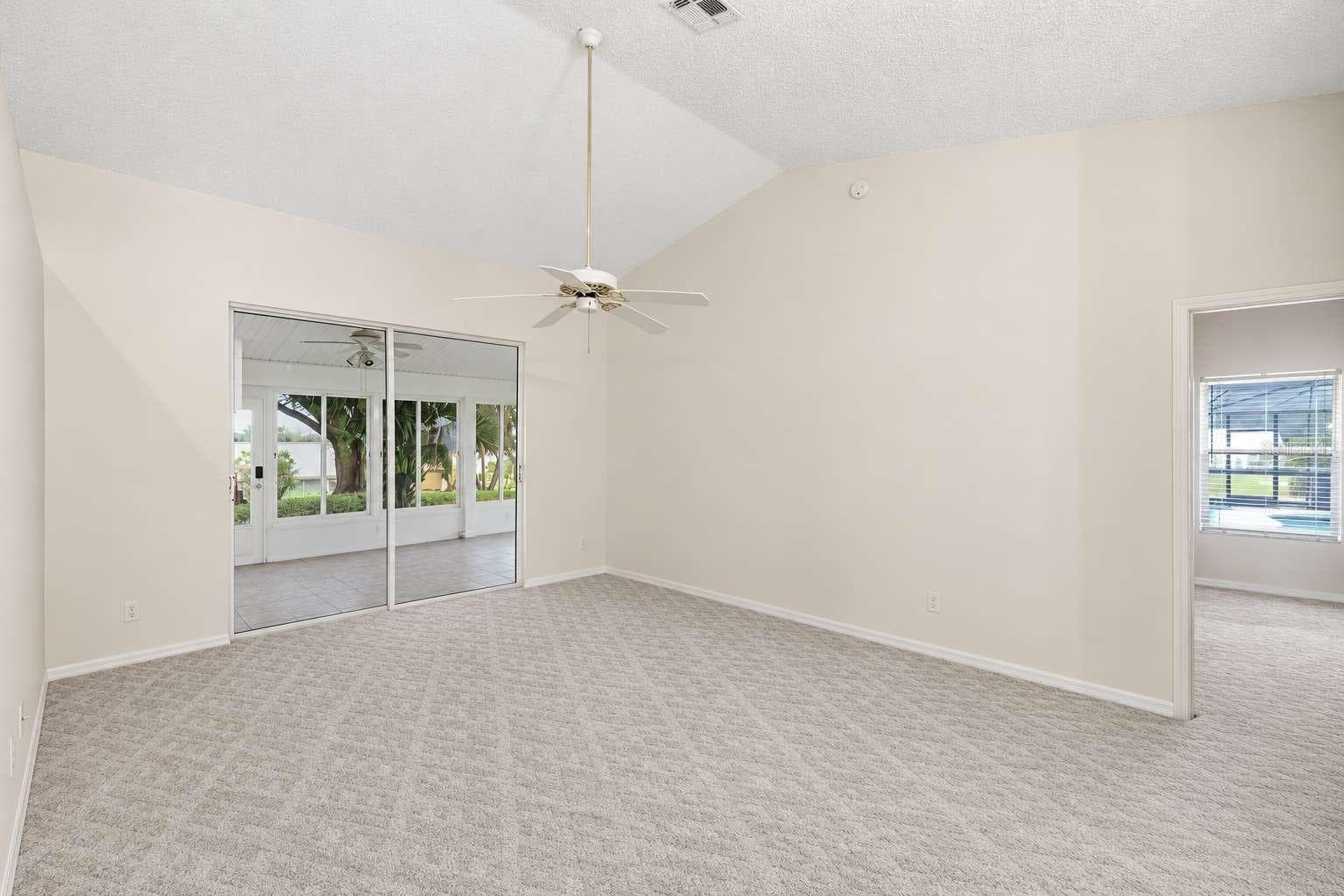 Single Family Residence at 24725 BRIGHTWATER CT, LEESBURG, photo 2 of 16